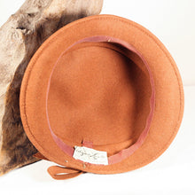 Load image into Gallery viewer, Vintage 30s /40s high-fashion women&#39;s Edgar Lorie brown Tilt Hat Felt or velour fabric
